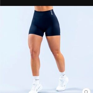 DFYNE DYNAMIC 4.5” black shorts